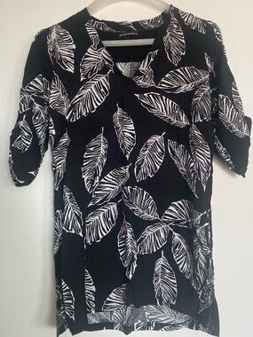 Black and White Leaf Print Women's Blouse
